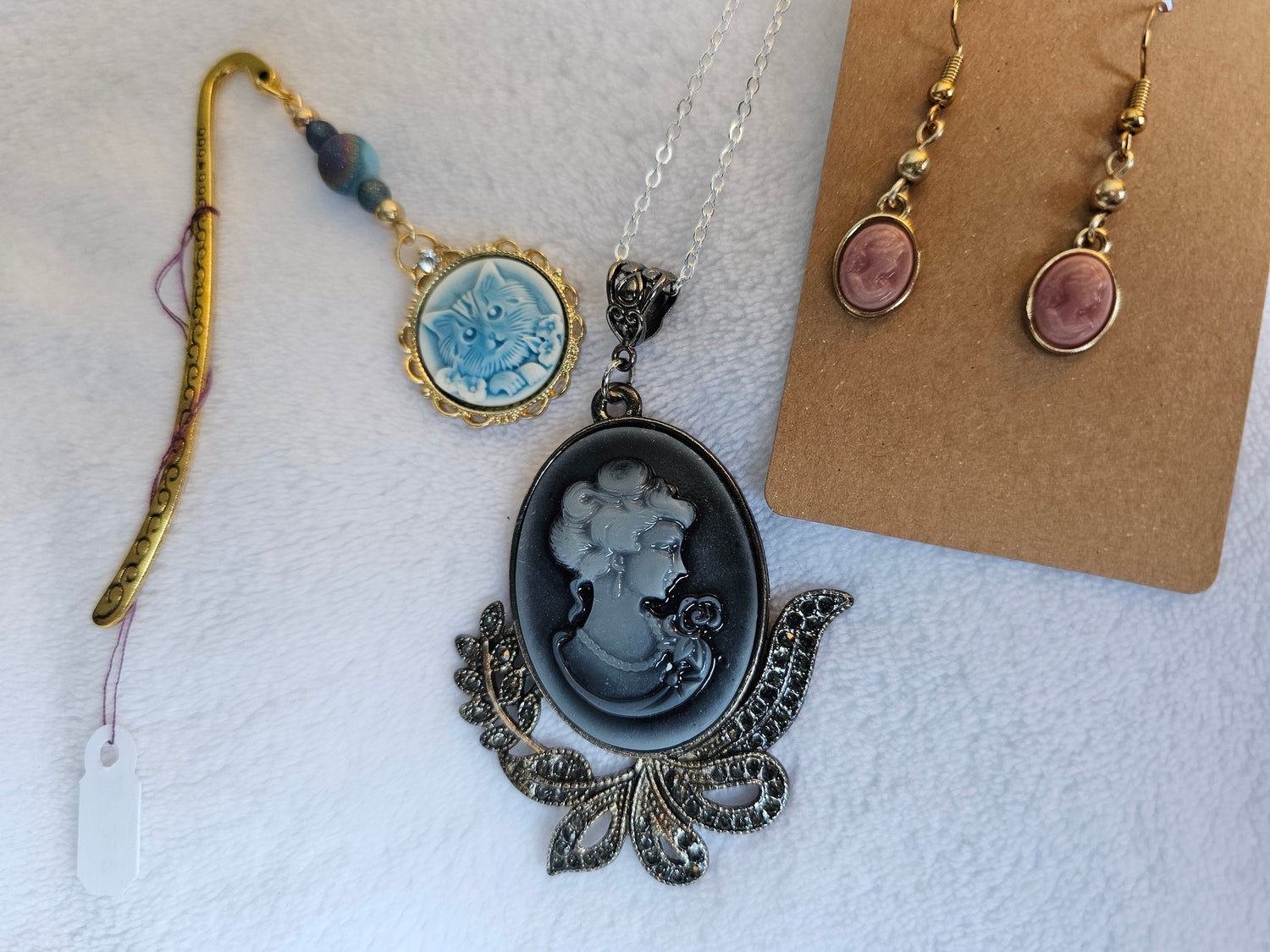 The Cameo Collection