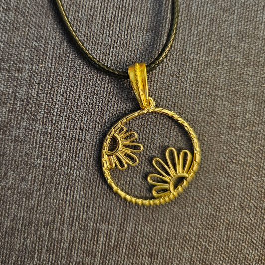 Daisy Day Pendant Necklace