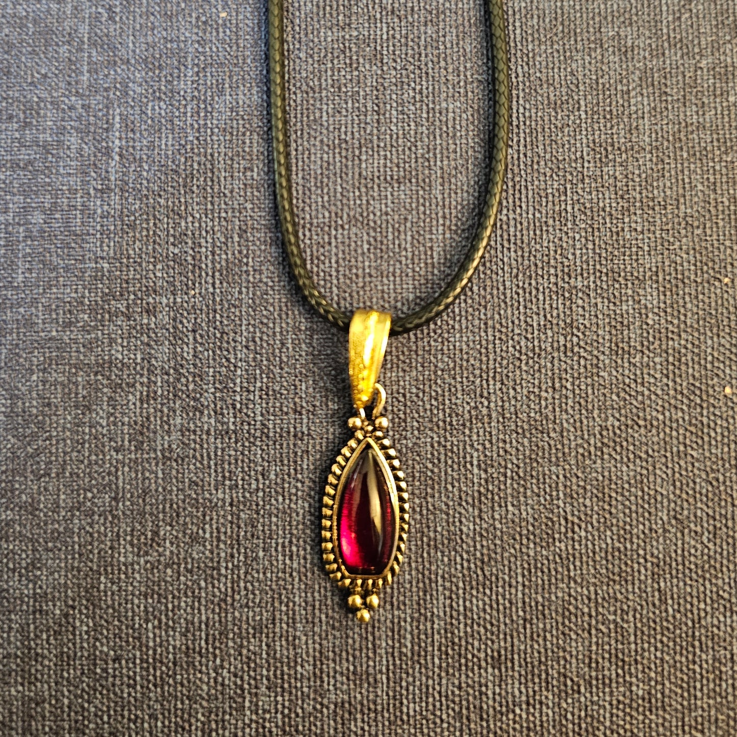 Petite Red & Gold Victorian Style Necklace