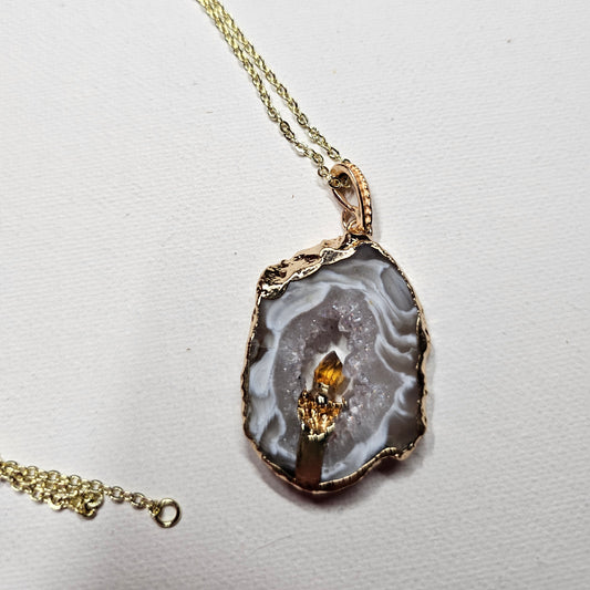 Brown Agate Pendant Necklace