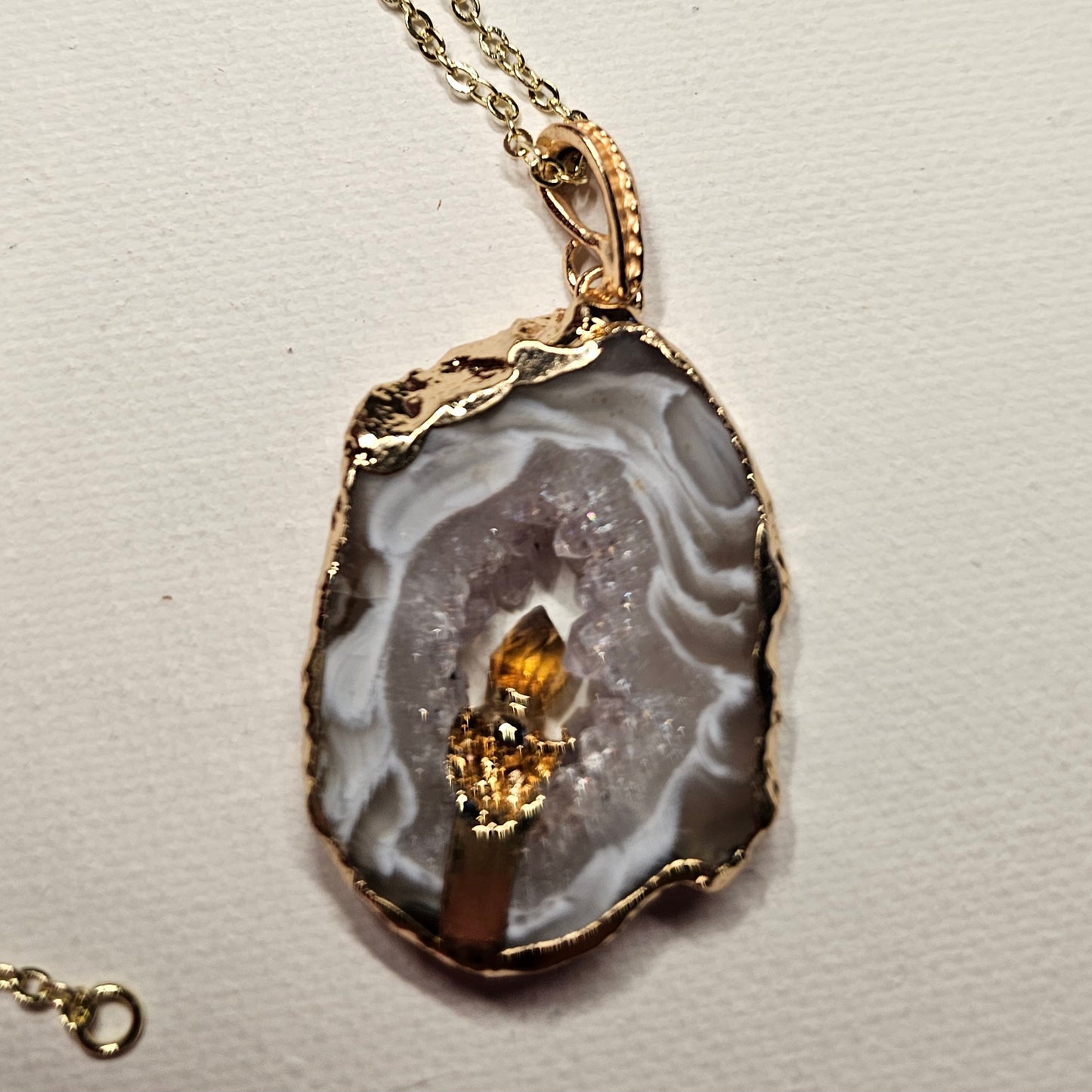 Brown Agate Pendant Necklace