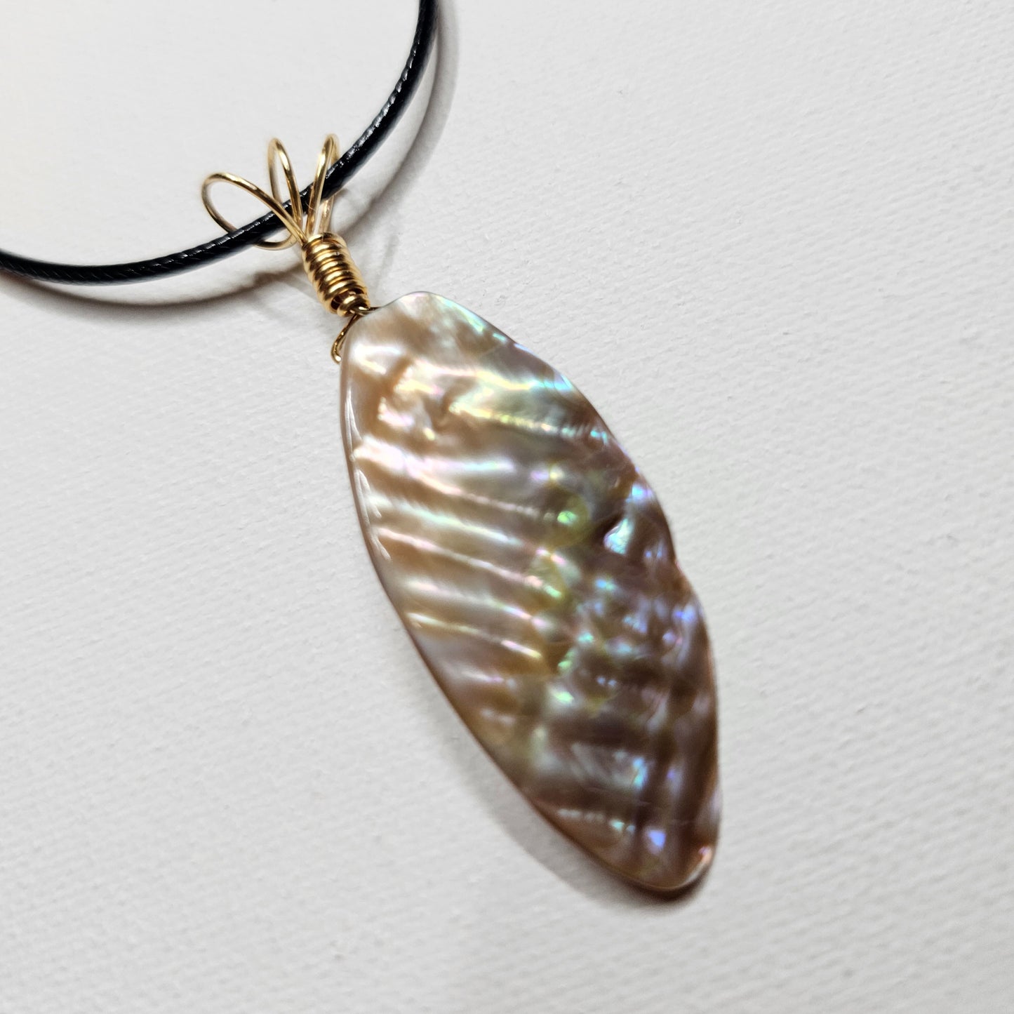 Shell Pendant Necklace