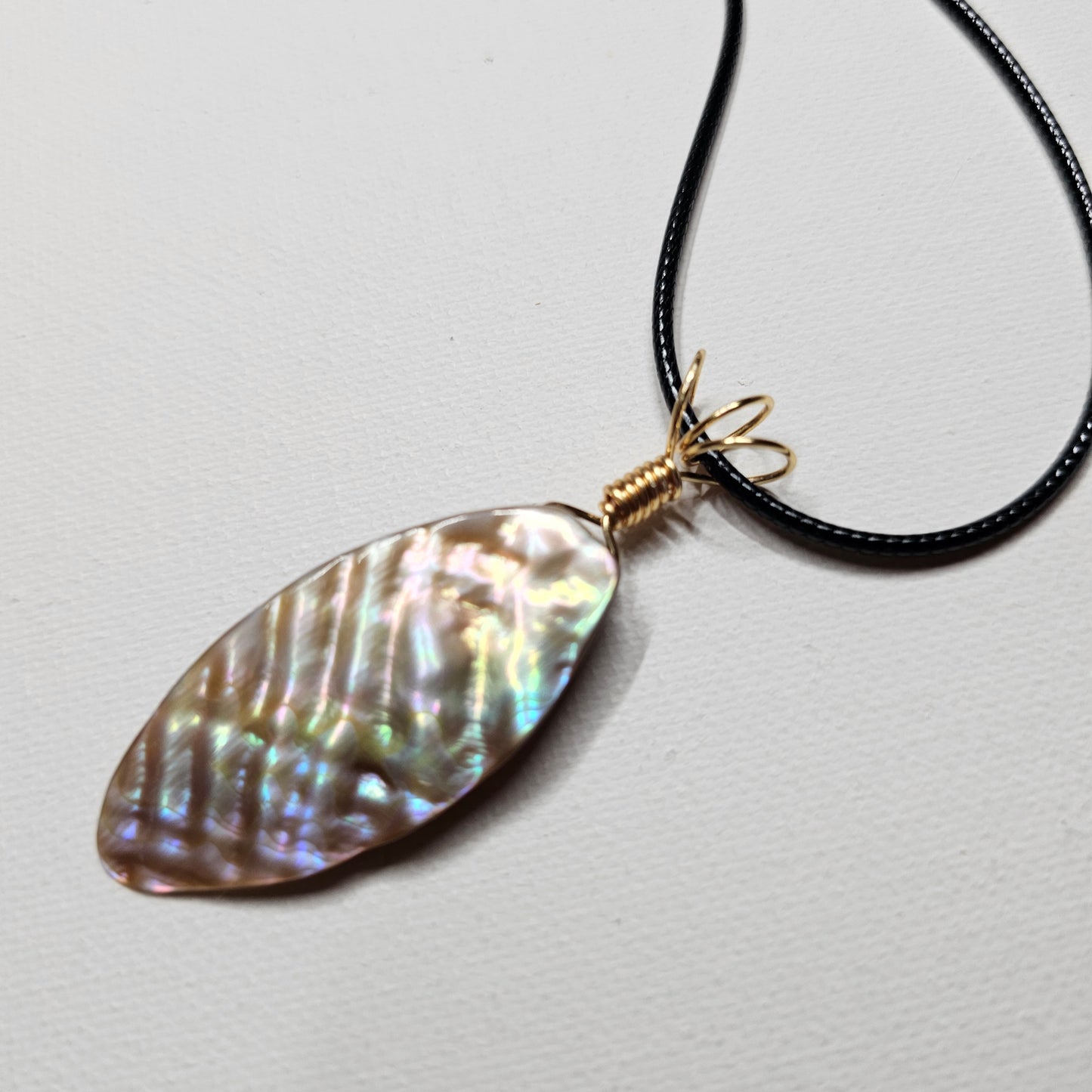 Shell Pendant Necklace