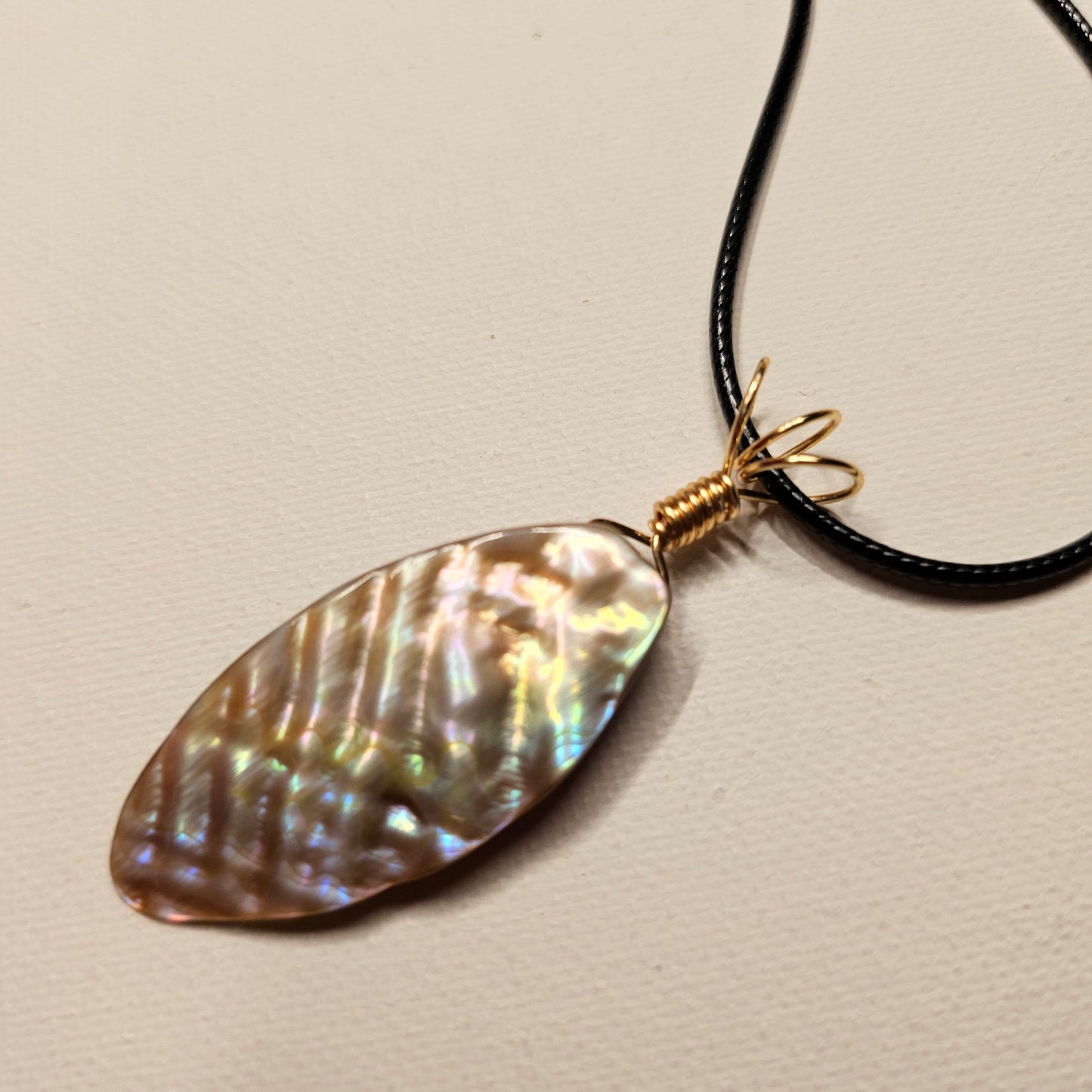 Shell Pendant Necklace