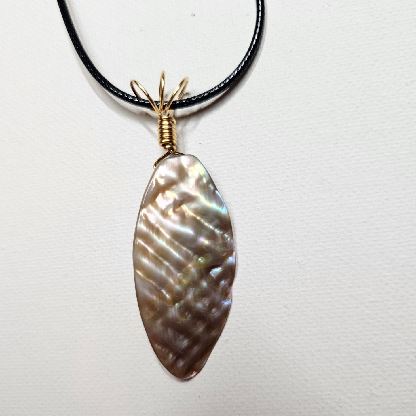 Shell Pendant Necklace