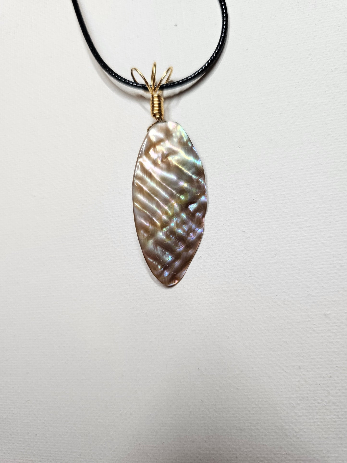 Shell Pendant Necklace