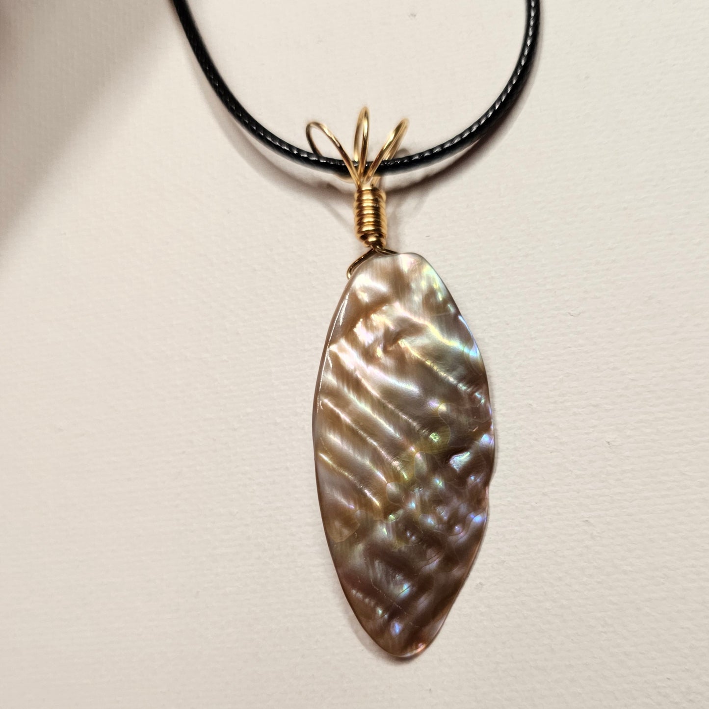 Shell Pendant Necklace